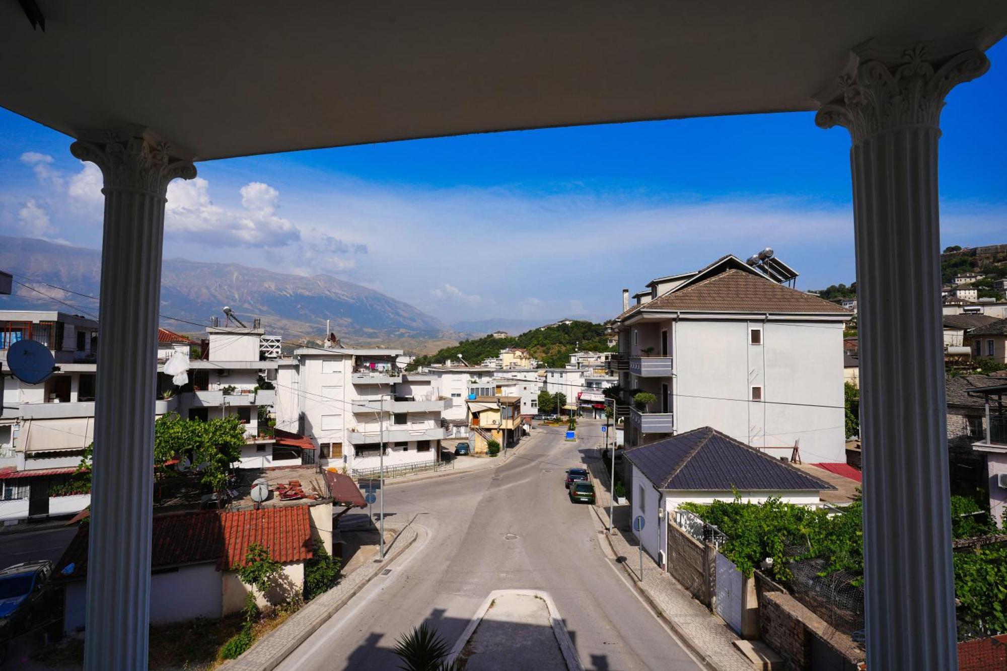Boutique Hotel Empire Of Martin Gjirokastër Exterior foto